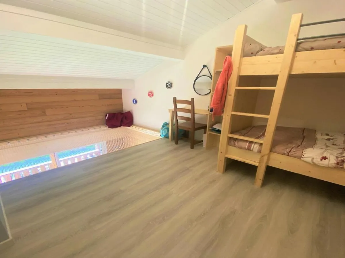Апартаменты Appartement Renove Avec Mezzanine Et Balcon Au Coeur De Samoens, Ideal Pour Famille Nombreuse - Fr-1-624-69 Франция
